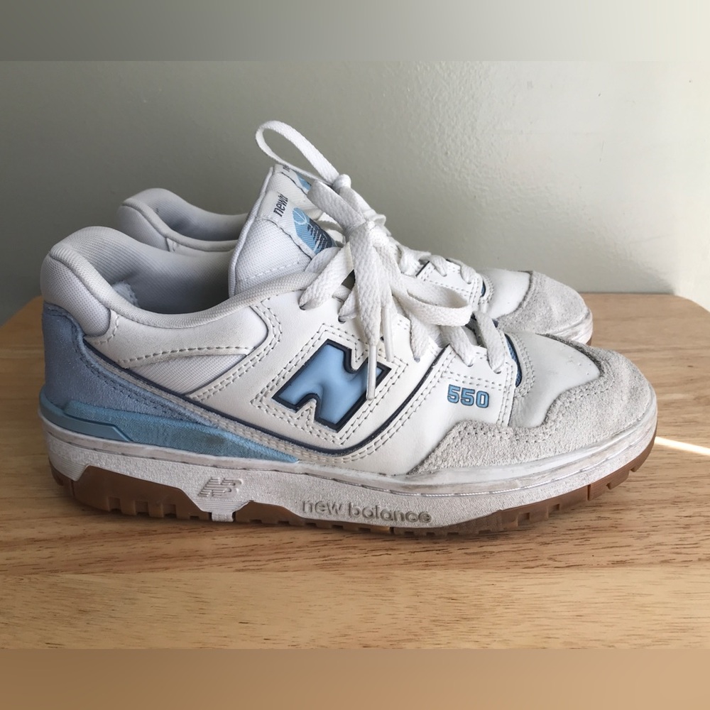 New Balance Kids 550 White Blue Suede Sneaker Size: 6